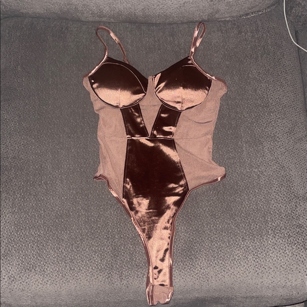Bozzolo Satin Bodysuit in Shimmering Rose